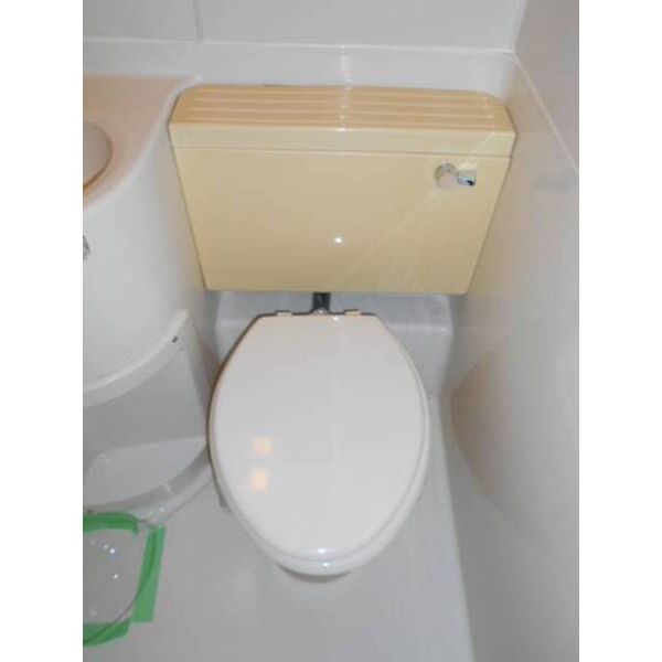 エステートならしの0101号室 トイレ