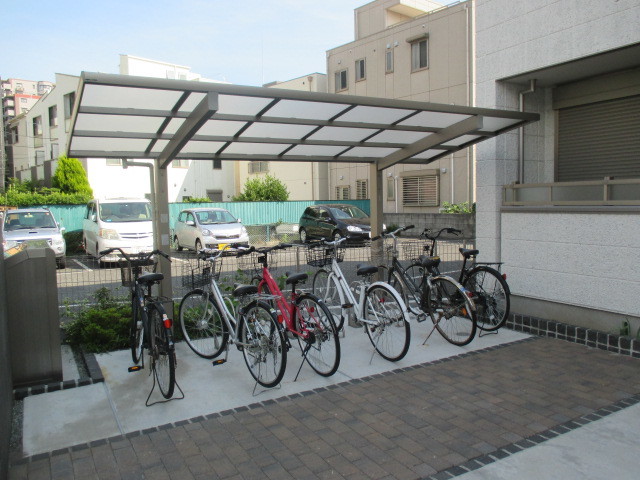 ロイヤル藤沢0102号室 駐輪場です