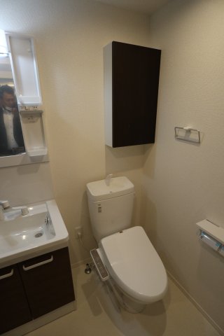 ベイルーム鶴見小野Ⅱ102号室 トイレ