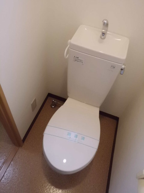 ルシオン0102号室 トイレ