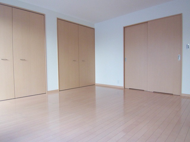 グラントレゾール明大前 内観