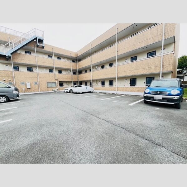 湘南absⅠ310号室 駐車場