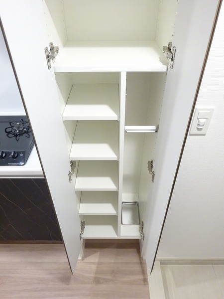 ＡＺＥＳＴ関内 収納