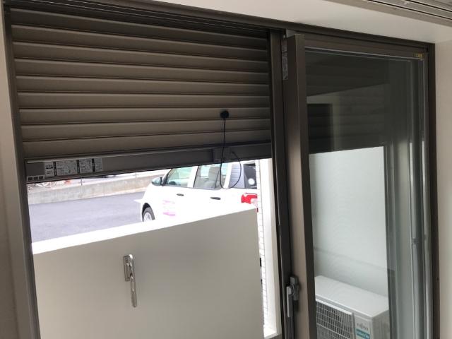 ラ・ロンディーネ 窓シャッター