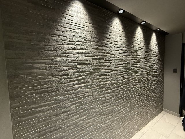 Ｍｉｌｅｓｔｏｎｅ　Ｓａｓａｚｕｋａ0102号室 エントランス