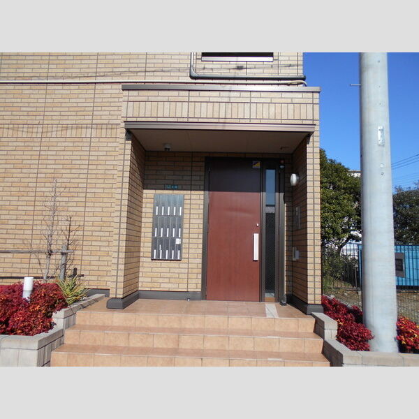 アプリコットガーデン　C エントランス