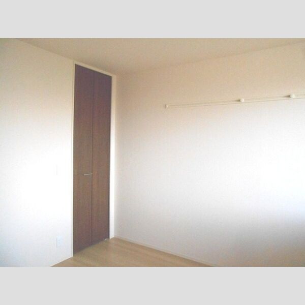 プレジオ　Ⅱ303号室 洋室5.7帖