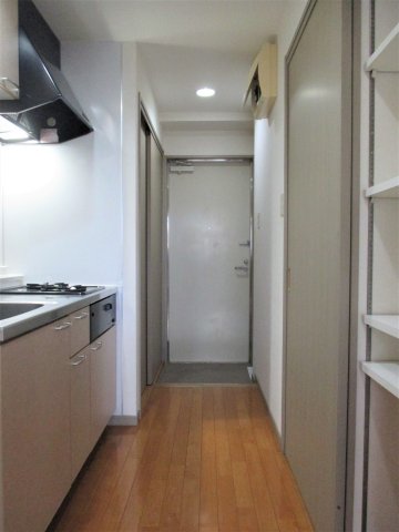 パインリッチ湘南0205号室 玄関