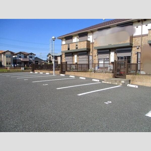 ヴィラ パルテール203号室 駐車場