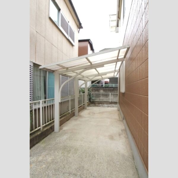 エクセル・ド・柏101号室 駐輪場