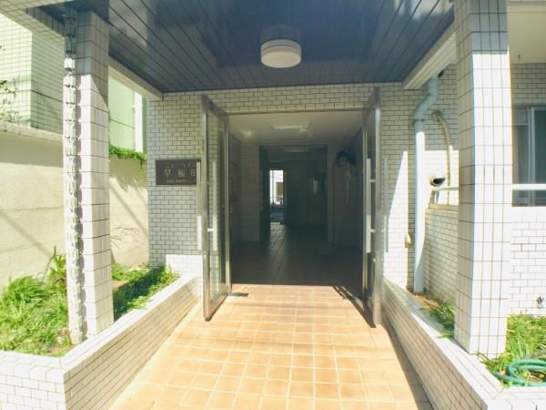 ニューハイム早稲田 エントランス