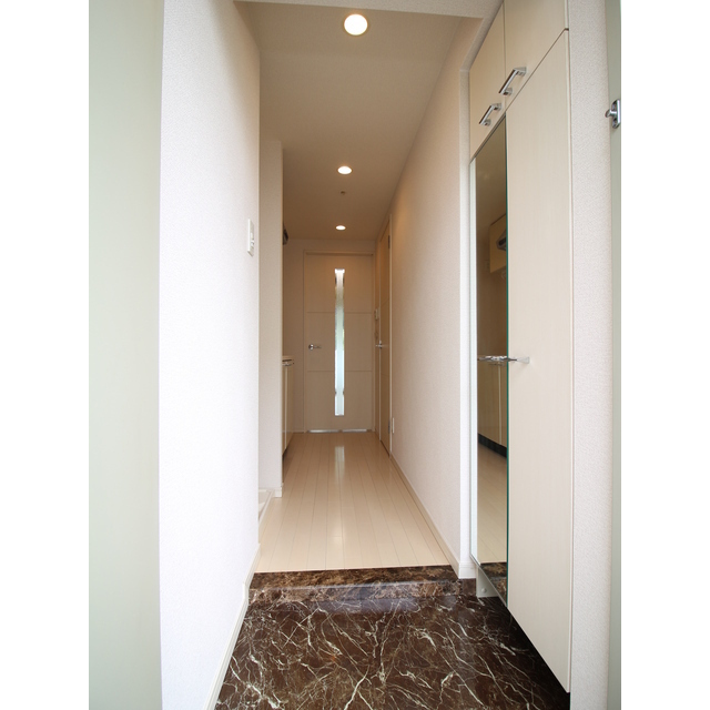 プレール・ドゥーク東京CANAL204号室 玄関