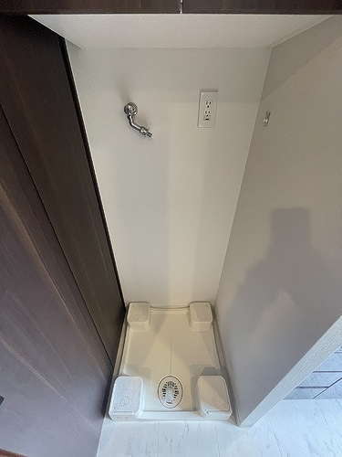 プレシス赤羽 洗濯機置場（内装前）