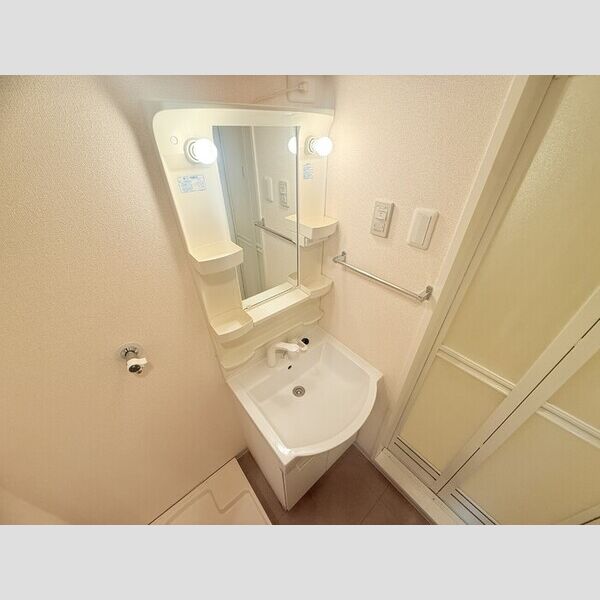 ジェイ・エス・ティ横浜東 洗面