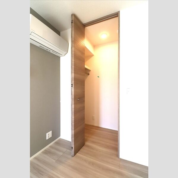 グラナーデ西大泉 クローゼット