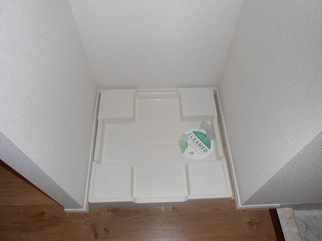 NISHI IKEBUKURO RESIDENCE 室内洗濯機置場