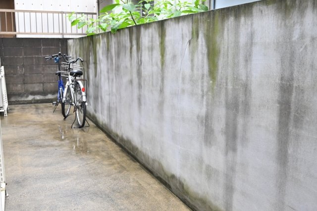 ファーストハウス北新宿2階 駐輪場