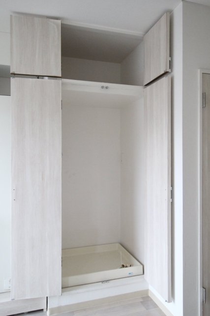 カーサマキ 室内洗濯機置場