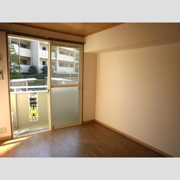 ドミトリー中浦和101号室 洋室6帖