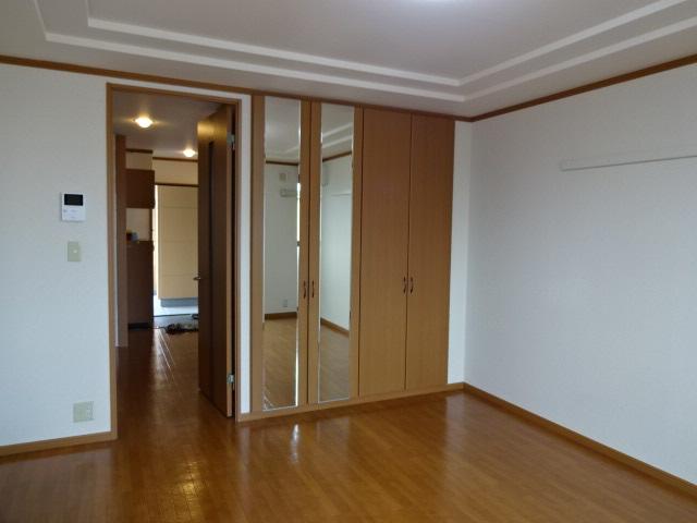 シャン・ド・ペーシュ 室内