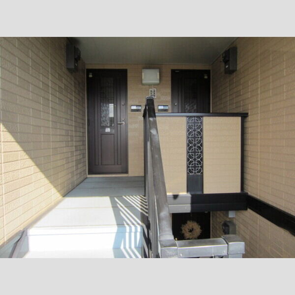 フローラM　Ⅱ エントランス