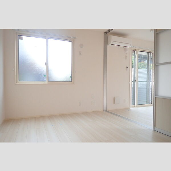 ソフィアⅢ読売ランド105号室 洋室