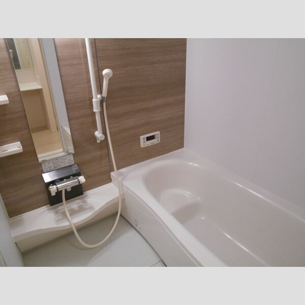 イルソーレ吉川美南　ジャッロ106号室 一坪風呂