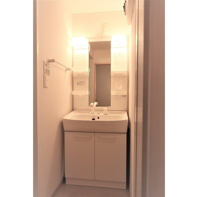 ベルグラース201号室 シャンプードレッサー洗面台