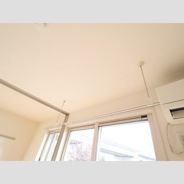 グランドゥール　Ⅱ102号室 室内物干し