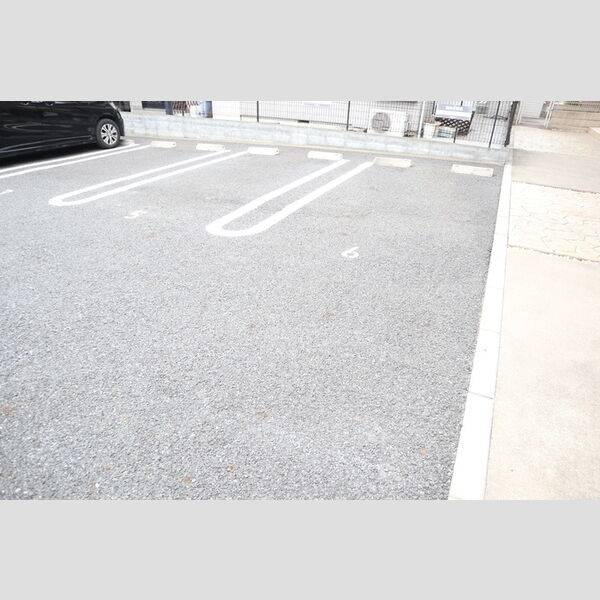 ツインコート　ローズコート 駐車場