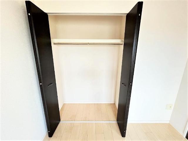 プレカーレ　ミキ クローゼット