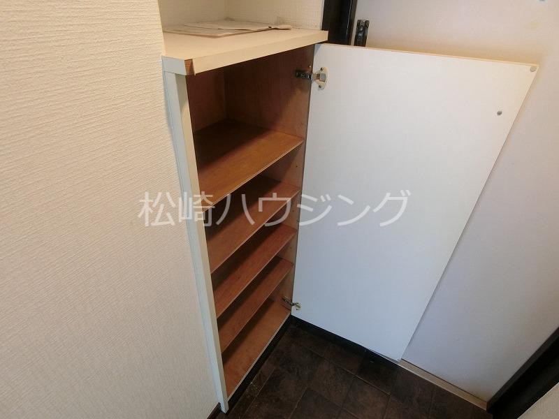 ライブコア鷺宮 玄関