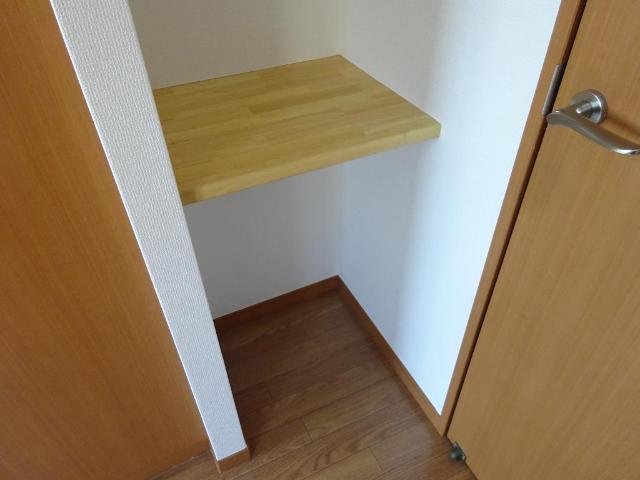 ローズガーデンＮＫＫ 棚（洋室）