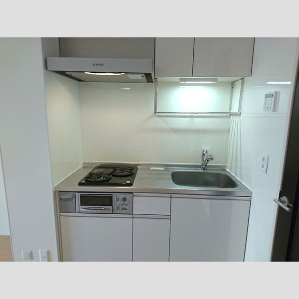 ヘリオス吉川美南　アレス キッチン