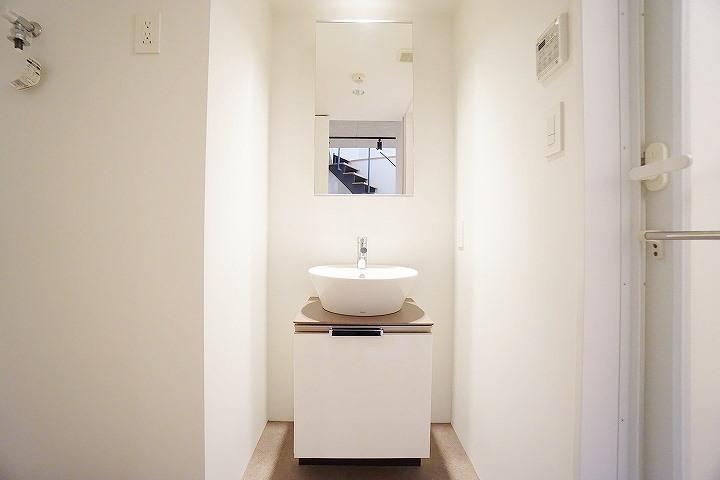 LEGALAND中目黒1階 洗面所