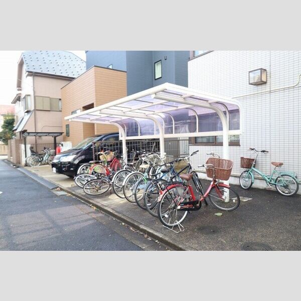 ルイメゾン2201号室 駐輪場