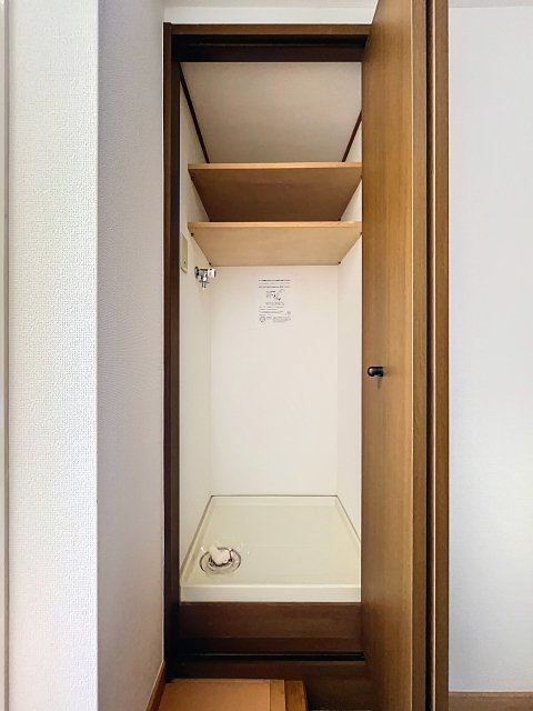 菱和パレス旗の台11階 室内洗濯置場