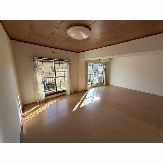 大宮公園サンライトマンション弐番館 リビング