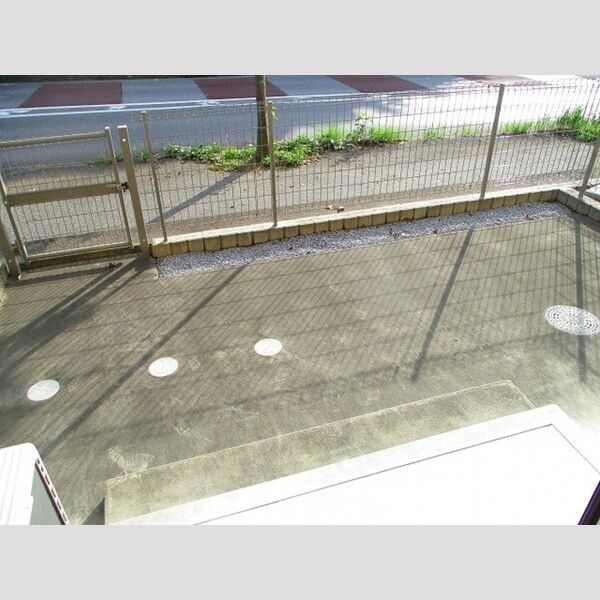 ヴェルデ コリーナ　壱番館103号室 専用庭