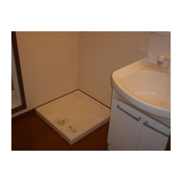 アンプルール フェール マーム 内観