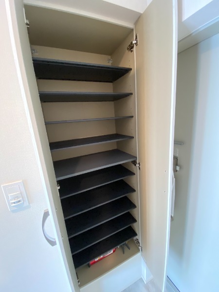 メゾンドアーク南大井10階 収納