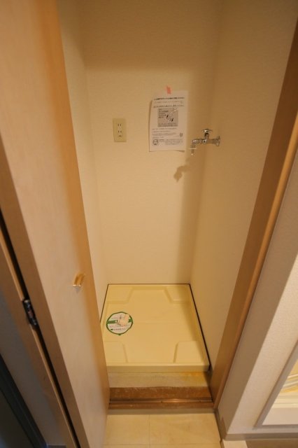 ＯＬＩＯ南長崎 室内洗濯機置場