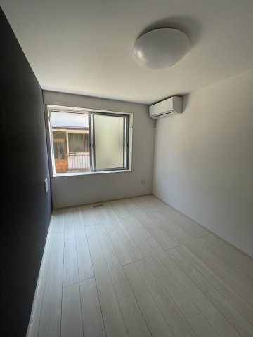 103号室