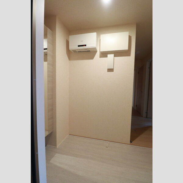 シェーンブルーメ横浜203号室 玄関