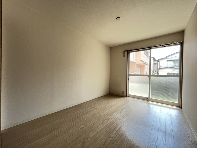 ステラⅡ0103号室 リビング