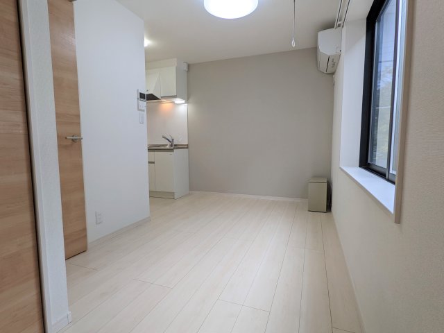 セルカ谷在家201号室 リビング