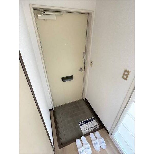 コーポ内山 玄関