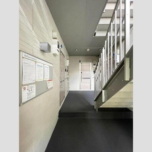 クレシア エントランス