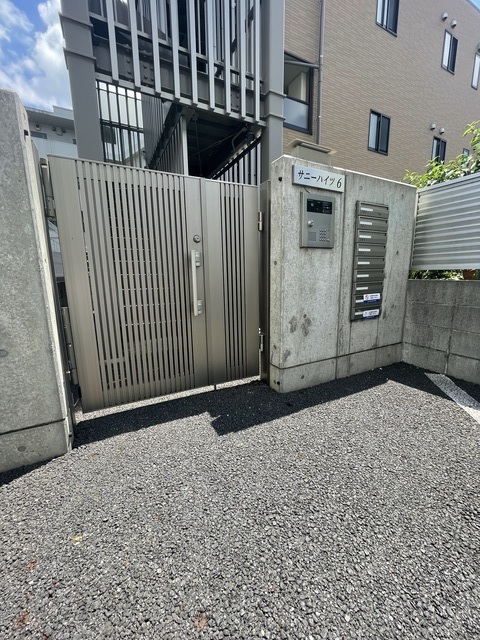 サニーハイツ６0201号室 エントランス