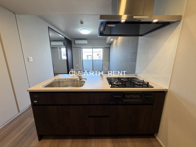 コンシェリア目黒本町 ＴＨＥ ＲＥＳＩＤＥＮＣＥ4階 3口ガスコンロ/シンクが大きく使いやすい設計